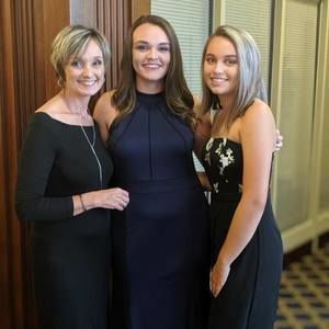 Meet your Posher, Cara